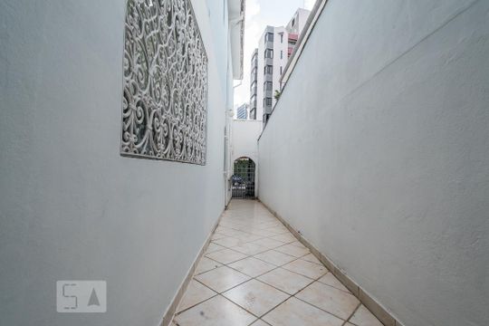 Corredor Lateral de casa à venda com 7 quartos, 250m² em Santo Amaro, São Paulo