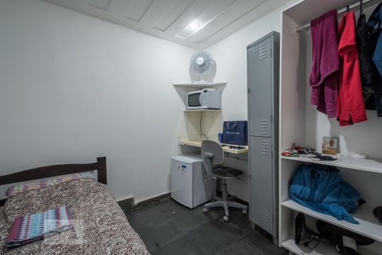 Quarto 1 de casa à venda com 7 quartos, 250m² em Santo Amaro, São Paulo