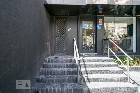 Fachada de casa para alugar com 2 quartos, 130m² em Santana, São Paulo