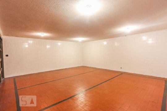 Garagem de casa à venda com 4 quartos, 850m² em Caxingui, São Paulo