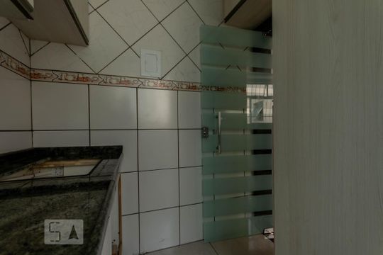 Cozinha de apartamento para alugar com 2 quartos, 50m² em São João Batista, Belo Horizonte