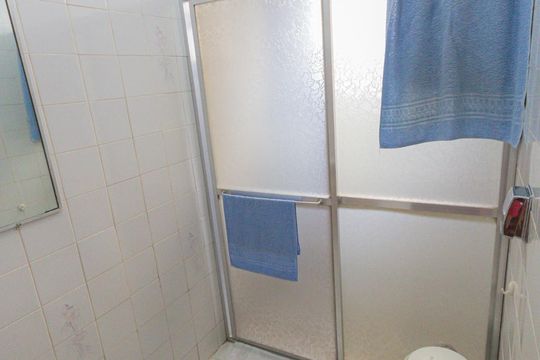 Banheiro Social de apartamento à venda com 3 quartos, 100m² em Taquara, Rio de Janeiro