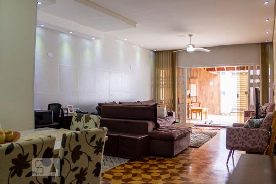 Sala de casa à venda com 4 quartos, 300m² em Cidade Vargas, São Paulo