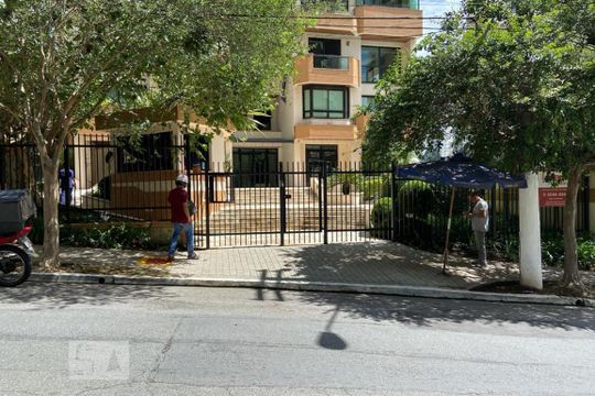 Fachada de apartamento à venda com 3 quartos, 186m² em Vila Suzana, São Paulo