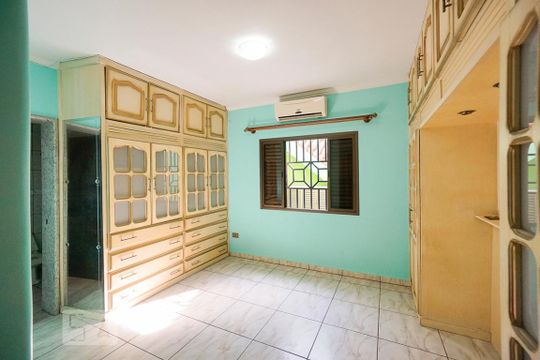 Quarto suíte 03 de casa para alugar com 4 quartos, 200m² em Tatuapé, São Paulo