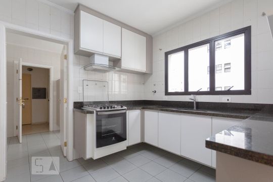 Cozinha de apartamento à venda com 3 quartos, 190m² em Santa Cecília, São Paulo