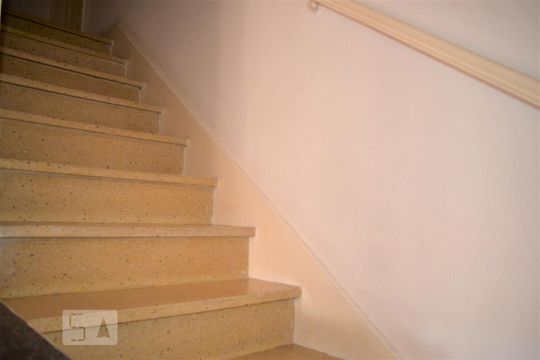 Degraus de casa para alugar com 6 quartos, 123m² em Vila Mariana, São Paulo