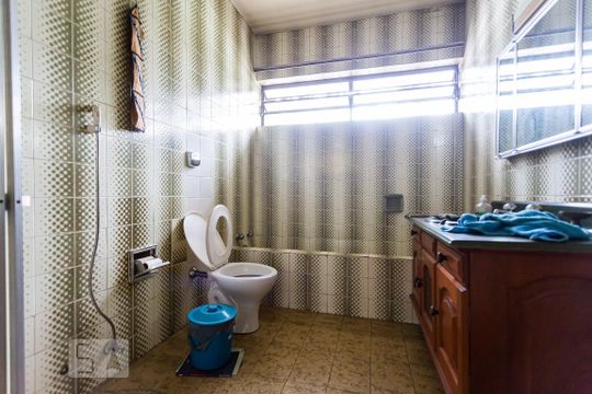 Banheiro da Suite de casa à venda com 6 quartos, 466m² em Butantã, São Paulo