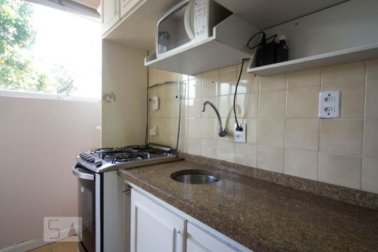 Cozinha de kitnet/studio para alugar com 1 quarto, 44m² em Cristo Redentor, Porto Alegre