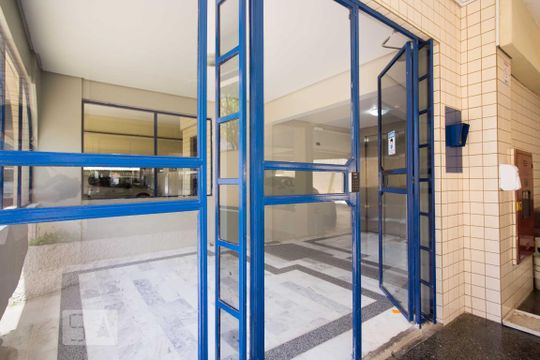 Área comum de kitnet/studio para alugar com 1 quarto, 44m² em Cristo Redentor, Porto Alegre