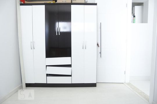 Quarto de Serviços de apartamento à venda com 3 quartos, 100m² em Bela Vista, São Paulo