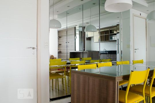 Sala de apartamento à venda com 2 quartos, 67m² em Novo Mundo, Curitiba