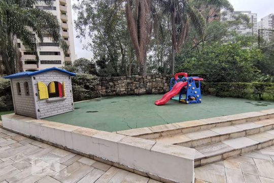 Área Comum - Playground de apartamento à venda com 3 quartos, 230m² em Vila Suzana, São Paulo