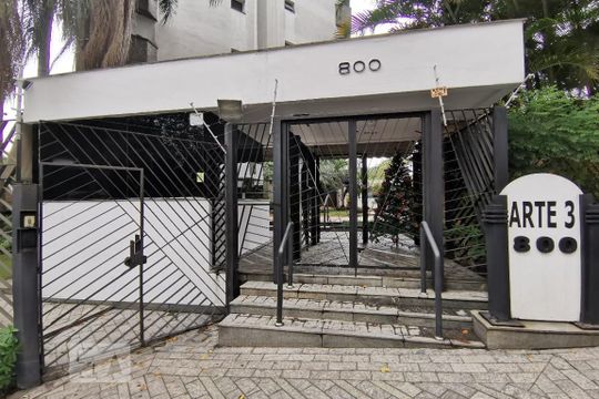 Fachada de apartamento à venda com 3 quartos, 230m² em Vila Suzana, São Paulo