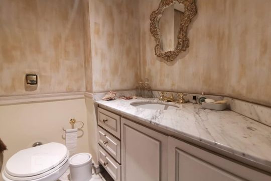 Lavabo de apartamento à venda com 3 quartos, 230m² em Vila Suzana, São Paulo