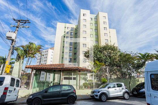 Fachada de apartamento à venda com 3 quartos, 64m² em Vila Albertina, São Paulo