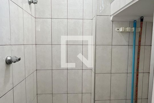 Banheiro de serviço de apartamento à venda com 4 quartos, 87m² em Parque Sao Domingos, São Paulo