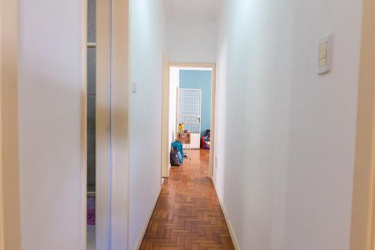 Corredor de apartamento à venda com 3 quartos, 110m² em Vila Isabel, Rio de Janeiro