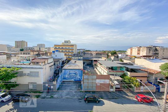 Vista Sala de apartamento à venda com 4 quartos, 120m² em Olaria, Rio de Janeiro