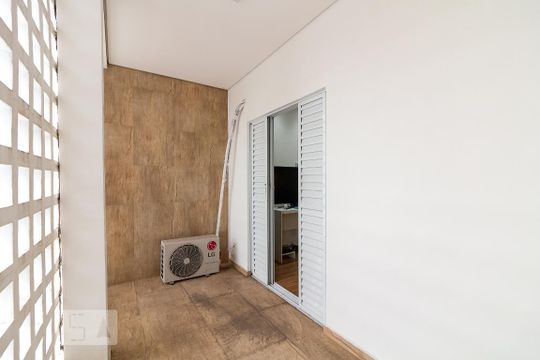 Varanda quarto 3 suíte de casa à venda com 3 quartos, 220m² em Jardim Munhoz, Guarulhos