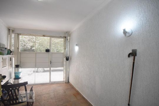 Garagem de casa de condomínio para alugar com 3 quartos, 118m² em Jardim Taboão, São Paulo