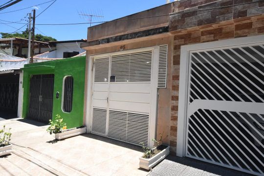Fachada de casa de condomínio para alugar com 3 quartos, 118m² em Jardim Taboão, São Paulo