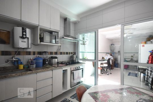 Cozinha de casa de condomínio para alugar com 3 quartos, 118m² em Jardim Taboão, São Paulo
