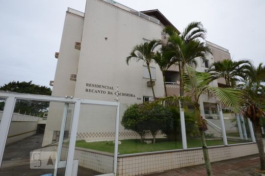 Fachada de apartamento para alugar com 1 quarto, 56m² em Cachoeira do Bom Jesus, Florianópolis