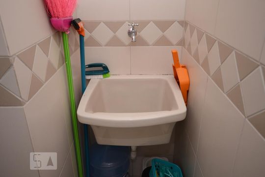 Área de Serviço de apartamento para alugar com 1 quarto, 56m² em Cachoeira do Bom Jesus, Florianópolis