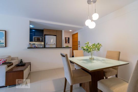 Sala de apartamento à venda com 3 quartos, 92m² em Freguesia de Jacarepaguá, Rio de Janeiro