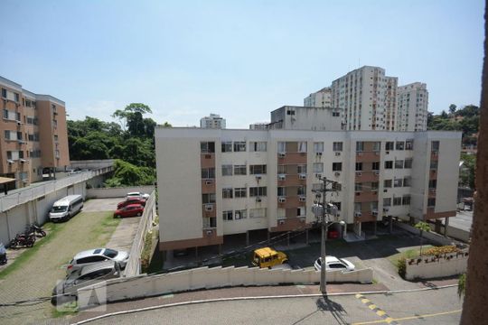 Vista Quarto 1 de apartamento para alugar com 3 quartos, 62m² em Pechincha, Rio de Janeiro