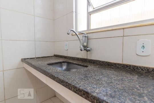 Cozinha de casa para alugar com 2 quartos, 64m² em Piedade, Rio de Janeiro