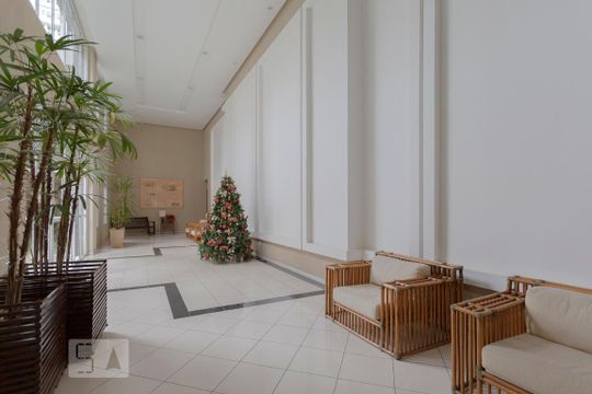 Entrada de apartamento para alugar com 2 quartos, 60m² em Consolação, São Paulo