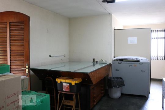 Escritório de casa à venda com 3 quartos, 670m² em Parque Fongaro, São Paulo