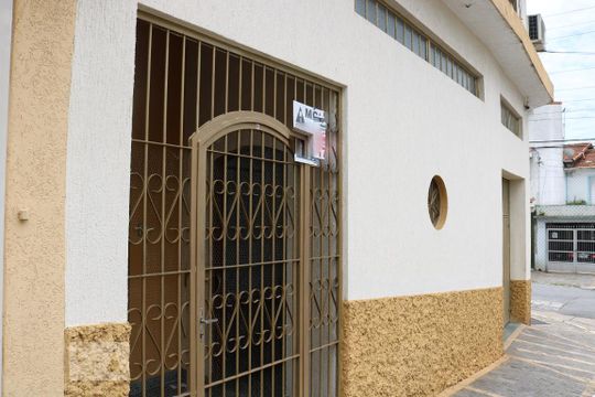 Fachada de casa à venda com 3 quartos, 670m² em Parque Fongaro, São Paulo