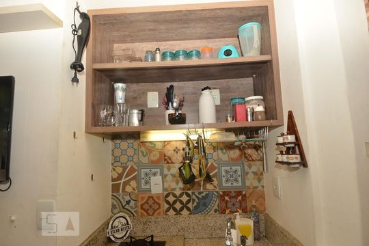 Cozinha de kitnet/studio para alugar com 1 quarto, 25m² em Centro, Rio de Janeiro
