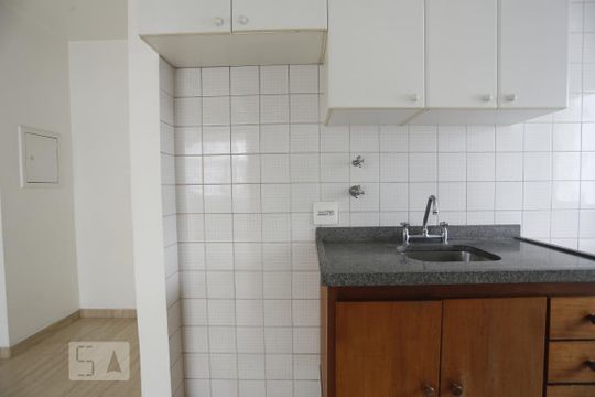 Cozinha de apartamento à venda com 1 quarto, 37m² em Bela Vista, São Paulo
