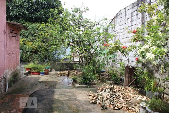 quintal de casa à venda com 3 quartos, 500m² em Parque Boturussu, São Paulo