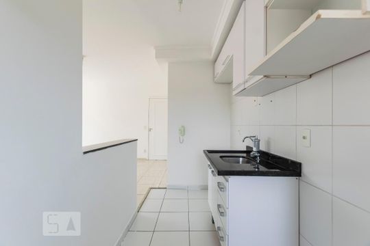 Cozinha de apartamento à venda com 3 quartos, 63m² em Jardim Santa Emília, São Paulo