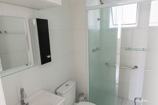 Banheiro de apartamento à venda com 3 quartos, 63m² em Jardim Santa Emília, São Paulo