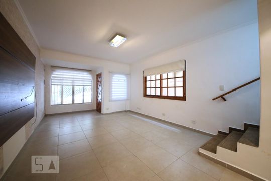 Casa para alugar com 3 quartos, 120m² em Vila Cordeiro, São Paulo
