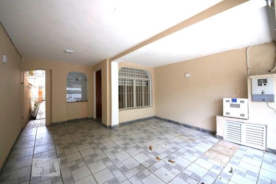 Garagem de casa para alugar com 3 quartos, 120m² em Vila Cordeiro, São Paulo
