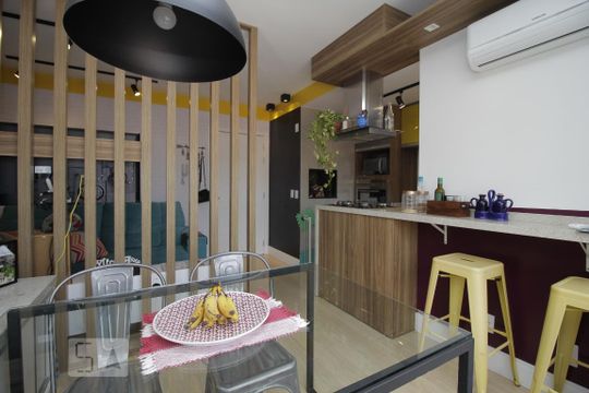 Sala de apartamento à venda com 2 quartos, 60m² em Marechal Rondon, Canoas