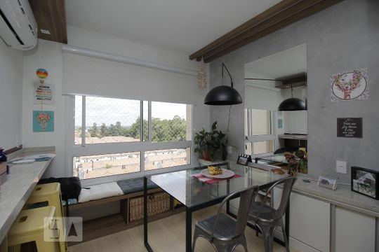 Sala de apartamento à venda com 2 quartos, 60m² em Marechal Rondon, Canoas