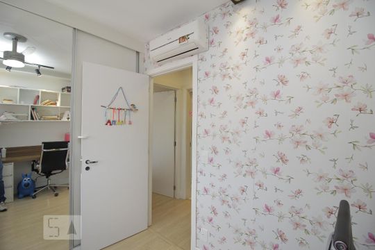 Quarto 2 de apartamento à venda com 2 quartos, 60m² em Marechal Rondon, Canoas