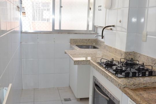 Banheiro de apartamento para alugar com 1 quarto, 44m² em Encantado, Rio de Janeiro