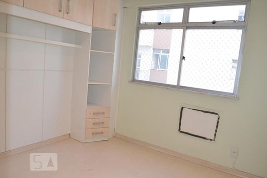 Quarto de apartamento para alugar com 1 quarto, 44m² em Encantado, Rio de Janeiro
