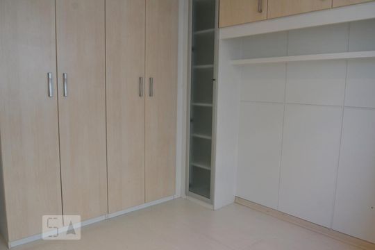 Quarto de apartamento para alugar com 1 quarto, 44m² em Encantado, Rio de Janeiro