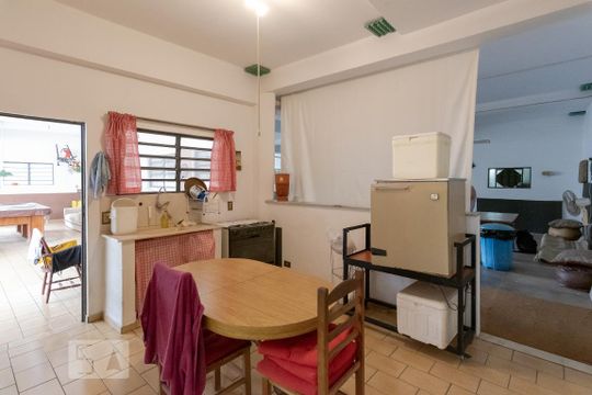 Cozinha de casa à venda com 3 quartos, 300m² em Vila Nogueira, Campinas