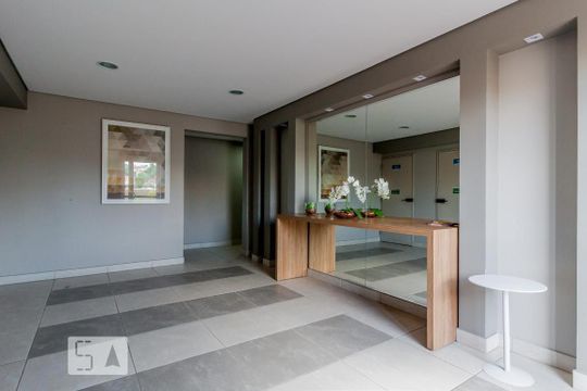 Área comum - Hall de apartamento para alugar com 2 quartos, 49m² em Vila Antonieta, São Paulo